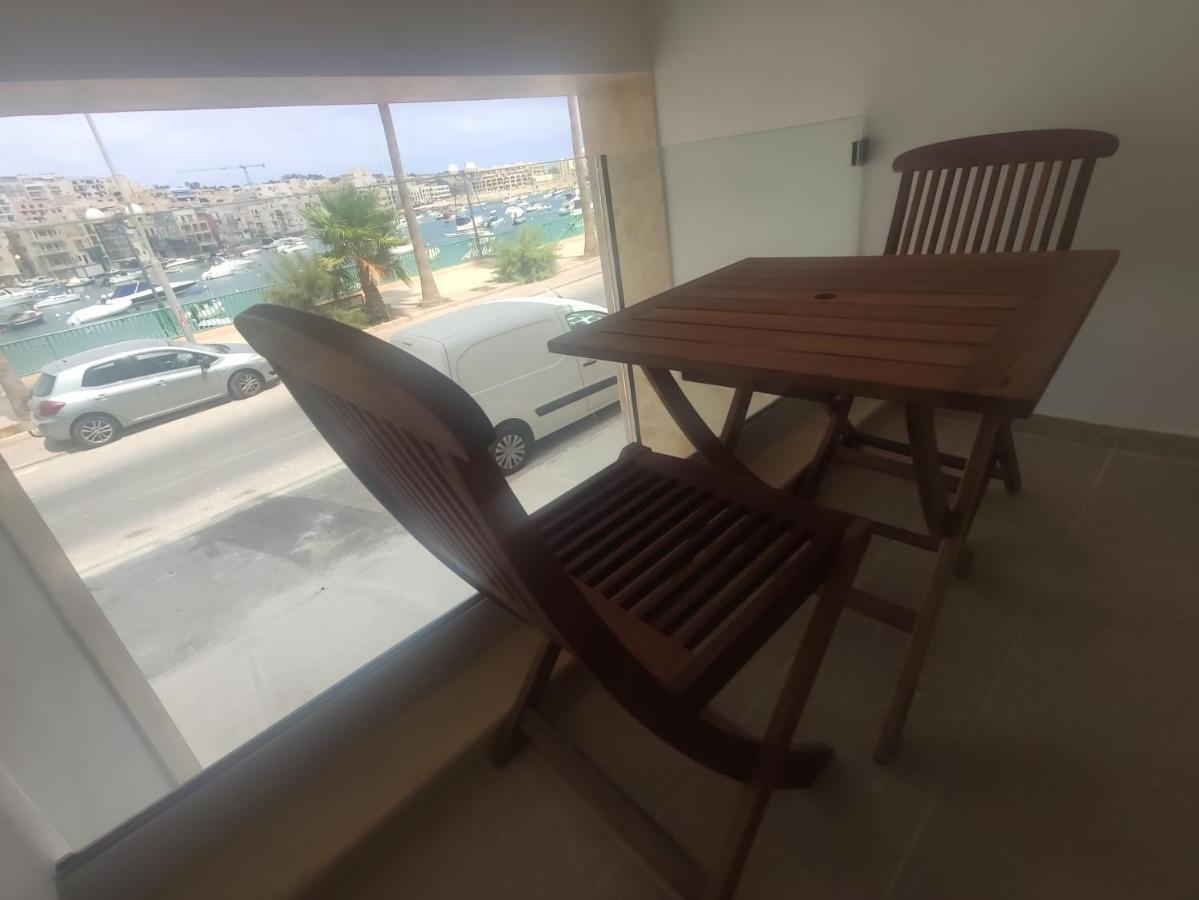Aquamarine Sea Front Apartments - Elevated Ground Floor With Balcony And Yard Марсаскала Экстерьер фото